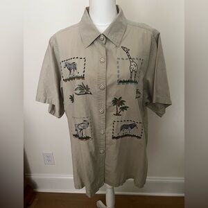 Cabin Creek women’s short sleeve button front Safari pattern top 2X